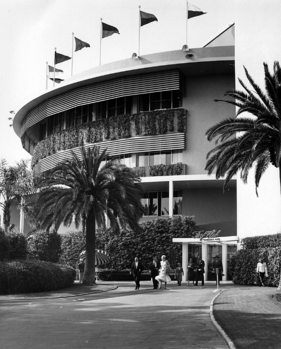 Hollywood Park Racetrack 1960 (Turf Club) - courtesy of the Inglewood Public Library Collection